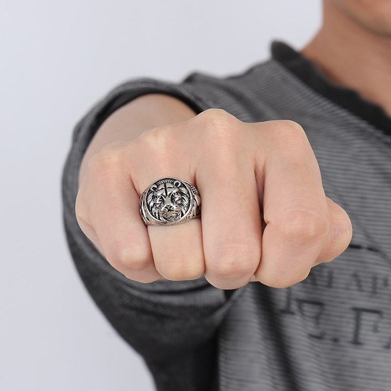 Lion Head Rings - TravelBall